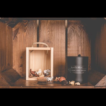 View Vanilla Blanc Matt Edidtion Kosher Soy Candle - Fresh Linen & Bois Precieux number 1
