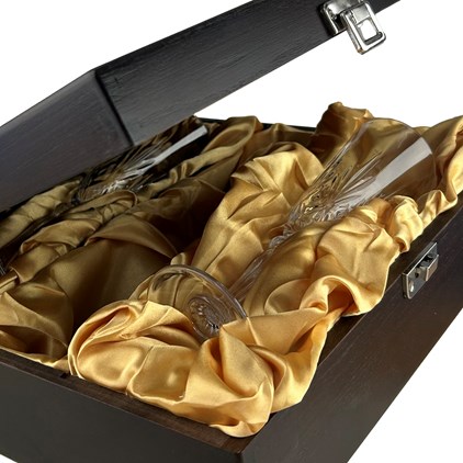 View Veuve Clicquot Brut Yellow Label Champagne 75cl And Flutes In Luxury Presentation Box number 1
