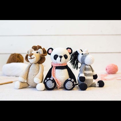View Threaders Cute Companions Crochet Kit - Zack the Zebra number 1