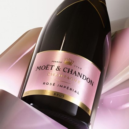 View Moet & Chandon Rose 75cl with LSA Moya Blush Flutes number 1