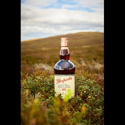 View Glenfarclas 25 Years Old Single Malt Scotch Whisky 70cl number 1