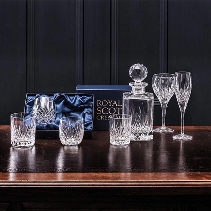 View Royal Scot Presentation Boxed Highland Square Decanter & 2 Whisky Tumblers number 1