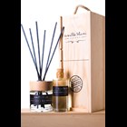 View Vanilla Blanc La Collection Naturelle Diffuser Gift Set - Fresh Linen & Bois Precieux number 1