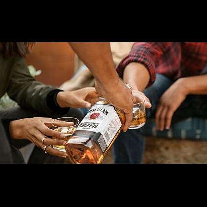 View Jim Beam White Label Bourbon Whiskey 70cl number 1