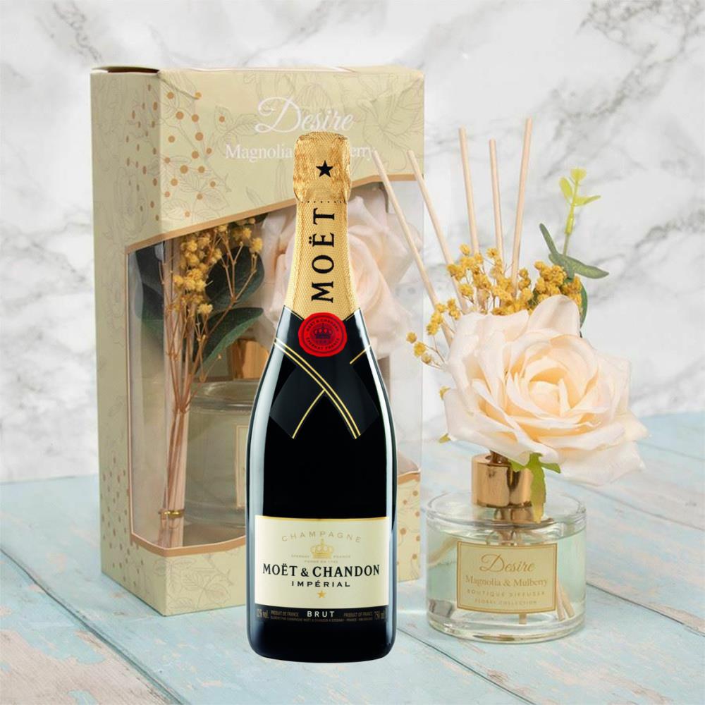 Moet & Chandon Brut Champagne 75cl With Magnolia & Mulberry Desire Floral Diffuser