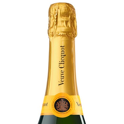 View Magnum of Veuve Clicquot Champagne Twin Magnum Hamper (2x150cl) number 1