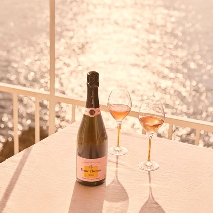 View Veuve Clicquot Rose Gift Boxed Champagne 75cl number 1