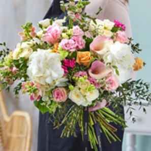 Buy Large Bright Hand-tied bouquet made with the finest flowers