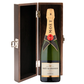 Moet & Chandon Brut Imperial Metal Gift Box NV (750ML), Sparkling, Champagne Blend