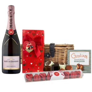 Buy Moet & Chandon Rose 75cl And Chocolate Love You Hamper